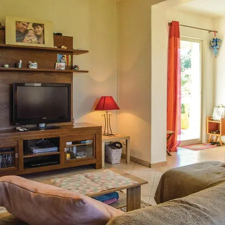 Three-bedroom Holiday In