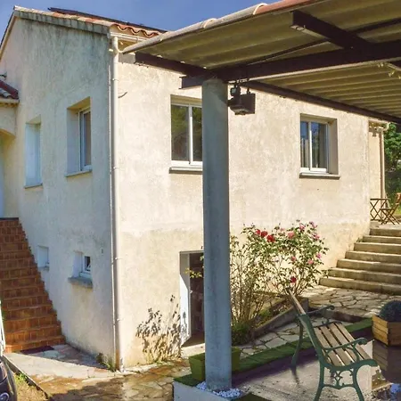 Three-bedroom Holiday In Сasa de vacaciones Ghisonaccia