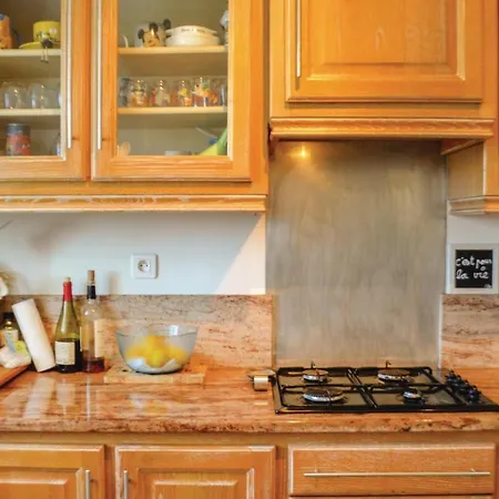Three-bedroom Holiday In Сasa de vacaciones *