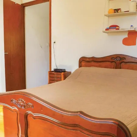 Сasa de vacaciones Three-bedroom Holiday In *